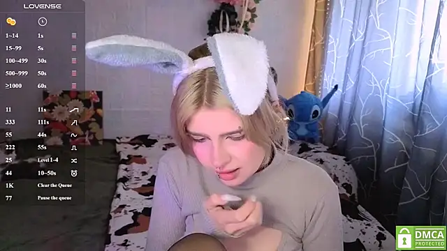 MoonlightGrace online show from 04-07-26, 01:13