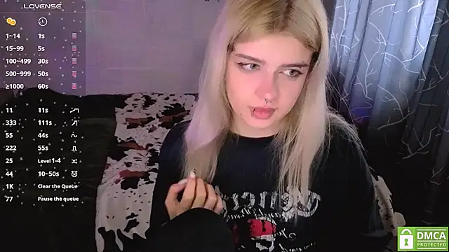 MoonlightGrace online show from 04-12-26, 03:15