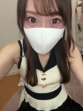 Snapshot of momo_mm chatting on 06-28-26, 03:02 momo mm online show from 06-28-26, 03:02