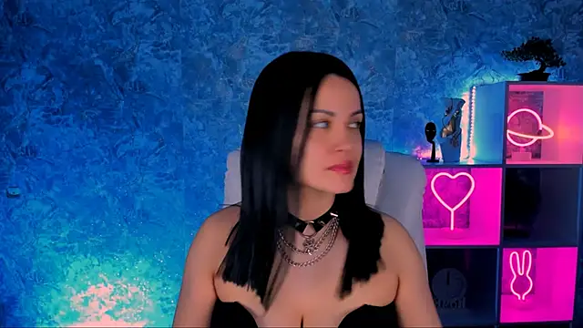 Snapshot of karolina_robinson chatting on 02-27-26, 12:05 karolina robinson online show from 02-27-26, 12:05