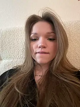 Snapshot of StreetSquirt chatting on 05-28-26, 04:13 StreetSquirt online show from 05-28-26, 04:13
