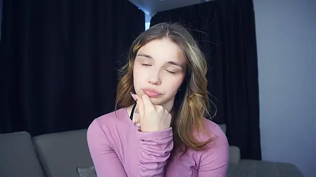 Snapshot of EarthaStinett chatting on 02-20-26, 12:18 EarthaStinett online show from 02-20-26, 12:18