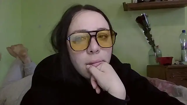 MillaSourety online show from 03-13-26, 06:40