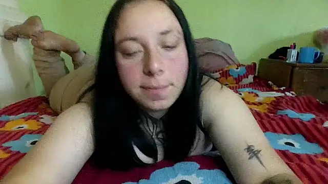 Snapshot of MillaSourety chatting on 06-03-26, 02:33 MillaSourety online show from 06-03-26, 02:33