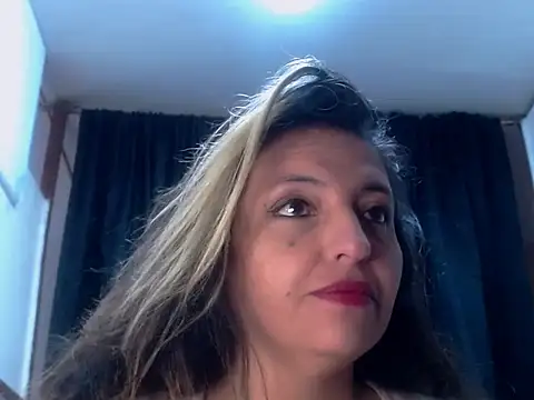 Snapshot of KENDRA-HONEY chatting on 02-17-26, 01:08 KENDRA-HONEY online show from 02-17-26, 01:08