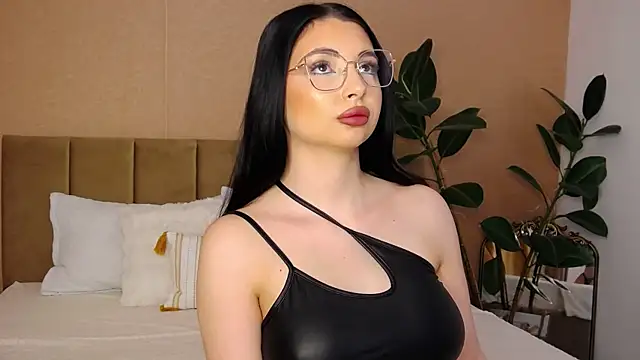 BellaHere online show from 05-30-26, 06:53