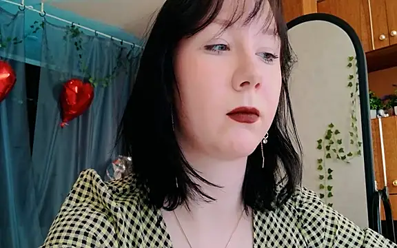 Snapshot of marty_bree chatting on 03-26-26, 01:31 marty bree online show from 03-26-26, 01:31