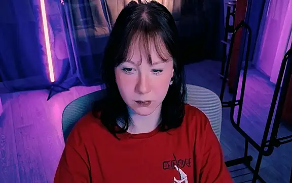 Snapshot of marty_bree chatting on 06-20-26, 05:07 marty bree online show from 06-20-26, 05:07