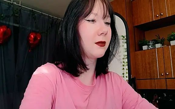 Snapshot of marty_bree chatting on 03-15-26, 12:34 marty bree online show from 03-15-26, 12:34