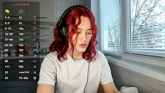 Snapshot of CalandraRolon chatting on 02-15-26, 02:05 CalandraRolon online show from 02-15-26, 02:05