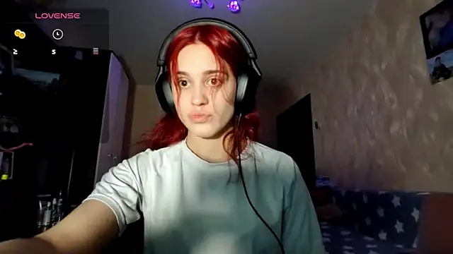 Snapshot of CalandraRolon chatting on 02-12-26, 05:13 CalandraRolon online show from 02-12-26, 05:13