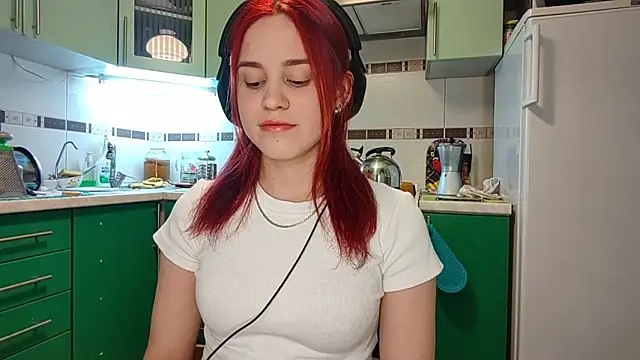 Snapshot of CalandraRolon chatting on 02-19-26, 05:43 CalandraRolon online show from 02-19-26, 05:43