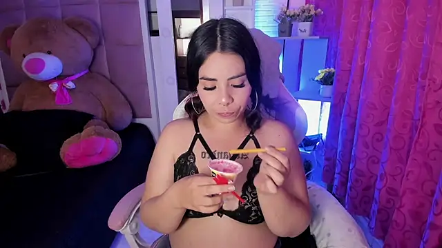 Snapshot of liany_taylor chatting on 04-24-26, 02:46 liany taylor online show from 04-24-26, 02:46