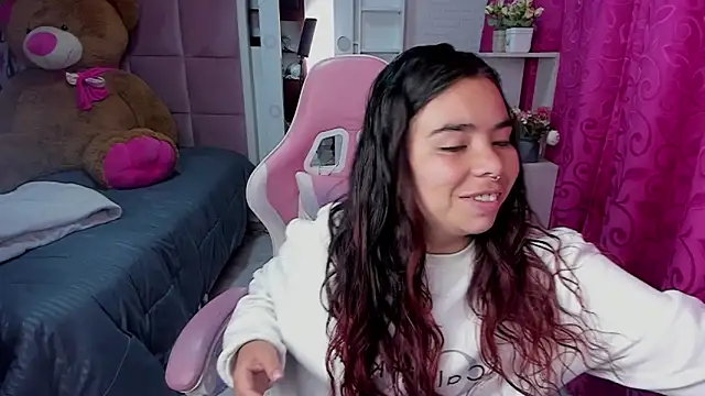 liany taylor online show from 02-15-26, 02:56