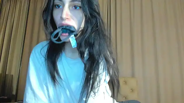 Lesyalisss online show from 05-31-26, 10:54