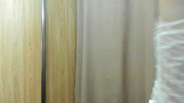 Lesyalisss online show from 04-30-26, 06:15