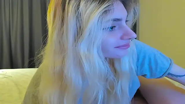 Lesyalisss online show from 03-17-26, 07:06