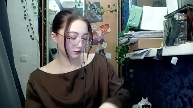 PhoebePalmer online show from 03-18-26, 08:53