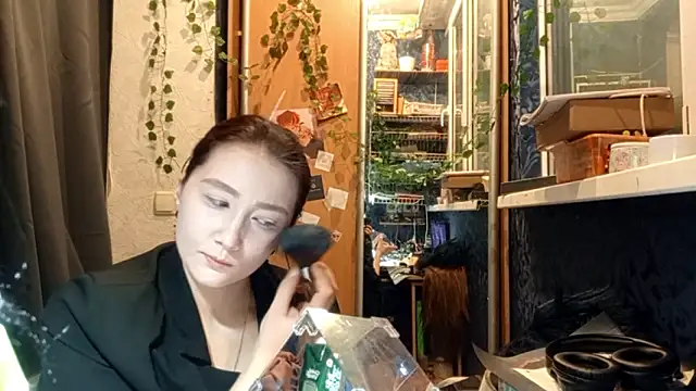 Snapshot of PhoebePalmer chatting on 02-14-26, 08:09 PhoebePalmer online show from 02-14-26, 08:09