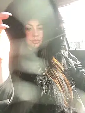 Snapshot of goldengenesdoll chatting on 02-25-26, 11:32 goldengenesdoll online show from 02-25-26, 11:32