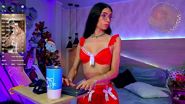 kylliefox  online show from 12-19-25, 01:24