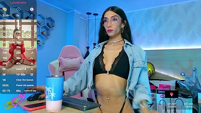 kylliefox  online show from 10-17-25, 01:57