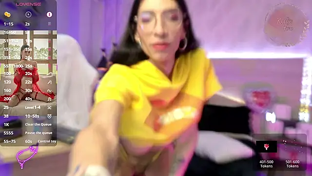 kylliefox  online show from 11-29-25, 01:33