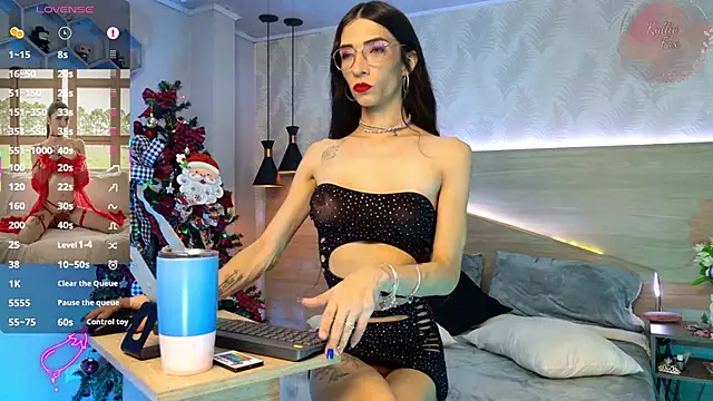 kylliefox  online show from 12-22-25, 01:33