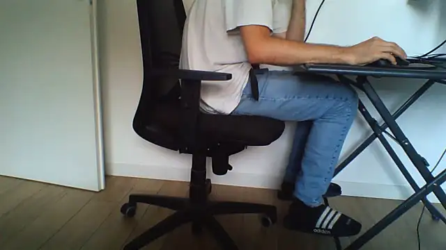 andre italy online show from 05-04-26, 03:48