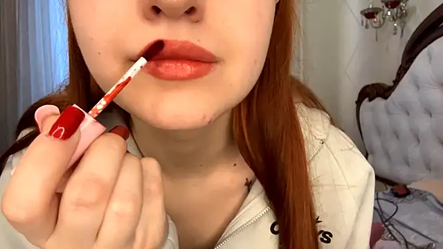 Snapshot of KatheyMichelfelder chatting on 02-25-26, 06:24 KatheyMichelfelder online show from 02-25-26, 06:24