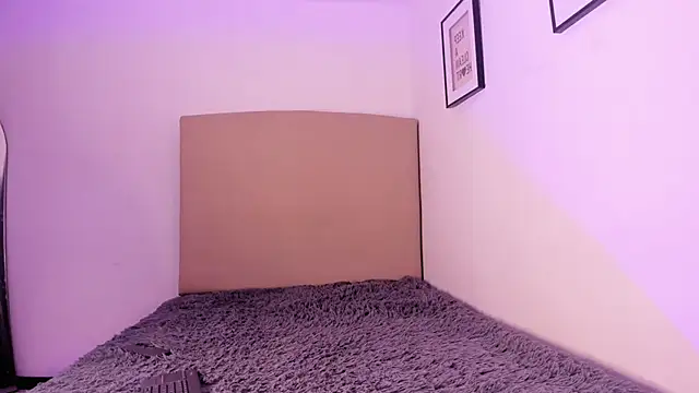 im tiffany  online show from 02-26-26, 04:01