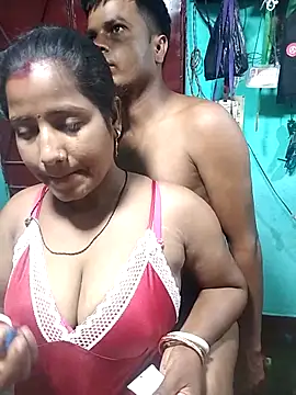 Snapshot of Your_deshibhabi25years chatting on 05-13-26, 09:55 Your deshibhabi25years online show from 05-13-26, 09:55