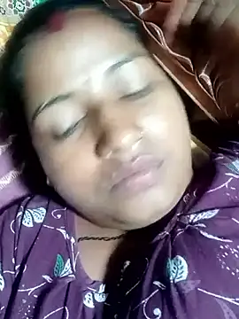 Snapshot of Your_deshibhabi25years chatting on 05-12-26, 03:40 Your deshibhabi25years online show from 05-12-26, 03:40