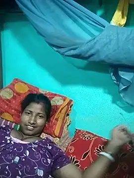 Snapshot of Your_deshibhabi25years chatting on 04-24-26, 10:06 Your deshibhabi25years online show from 04-24-26, 10:06