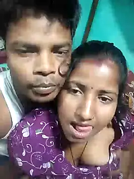 Snapshot of Your_deshibhabi25years chatting on 04-21-26, 01:53 Your deshibhabi25years online show from 04-21-26, 01:53