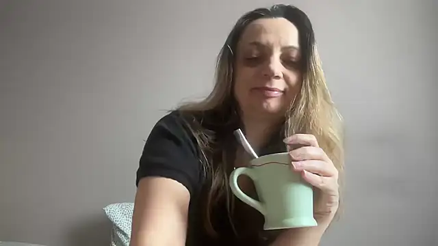 Snapshot of ShyFlameLive chatting on 04-26-26, 12:46 ShyFlameLive online show from 04-26-26, 12:46