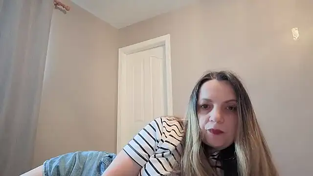 Snapshot of ShyFlameLive chatting on 05-24-26, 06:52 ShyFlameLive online show from 05-24-26, 06:52