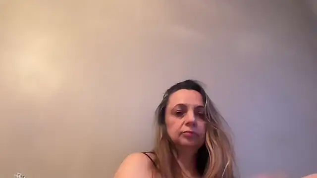 ShyFlameLive online show from 04-16-26, 11:40