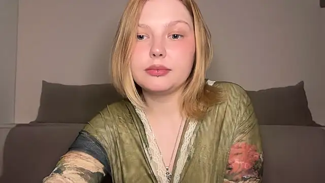 Ophelia Ritz online show from 05-13-26, 10:28