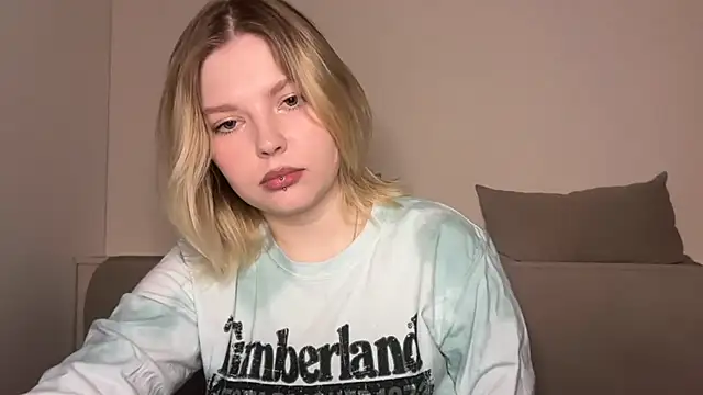 Ophelia Ritz online show from 04-04-26, 10:27