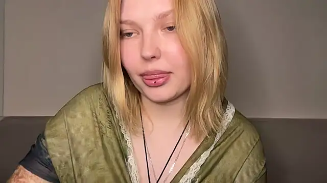 Ophelia Ritz online show from 05-29-26, 08:37