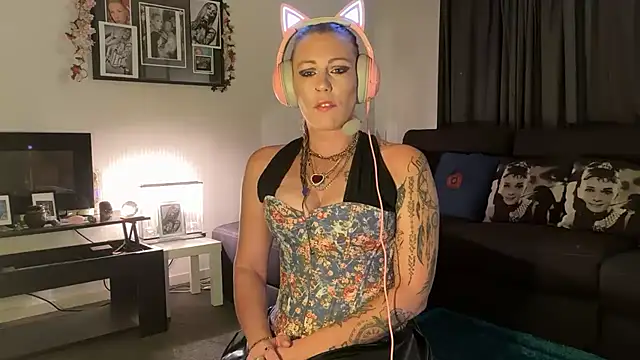 VANTABLACKXXX online show from 05-19-26, 05:42