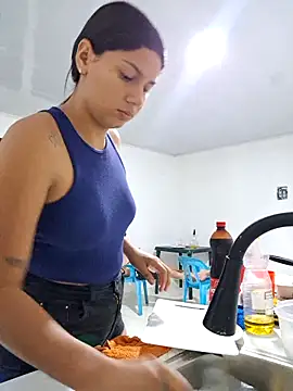 Snapshot of Cris18sexy chatting on 02-12-26, 11:04 Cris18sexy online show from 02-12-26, 11:04