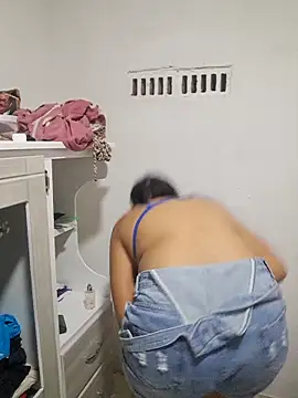 Cris18sexy online show from 05-31-26, 02:39