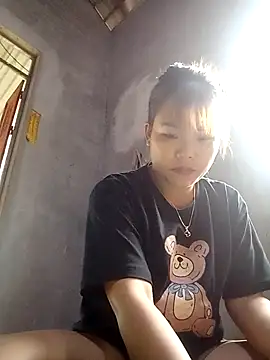 Snapshot of Beeio_diaeo chatting on 02-16-26, 01:37 Beeio diaeo online show from 02-16-26, 01:37