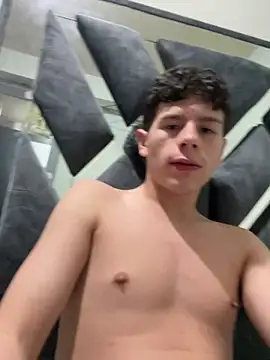 Snapshot of Andy12912 chatting on 02-17-26, 07:33 Andy12912 online show from 02-17-26, 07:33