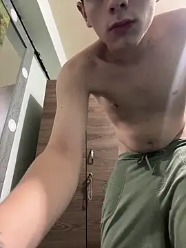 Snapshot of Andy12912 chatting on 02-24-26, 08:21 Andy12912 online show from 02-24-26, 08:21