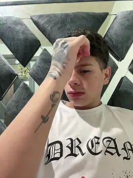 Snapshot of Andy12912 chatting on 02-03-26, 05:18 Andy12912 online show from 02-03-26, 05:18