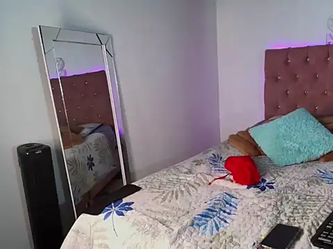 Snapshot of Tiffany_pussyhott chatting on 02-03-26, 10:42 Tiffany pussyhott online show from 02-03-26, 10:42