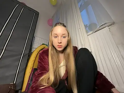 Snapshot of Wantlt chatting on 02-23-26, 05:35 Wantlt online show from 02-23-26, 05:35